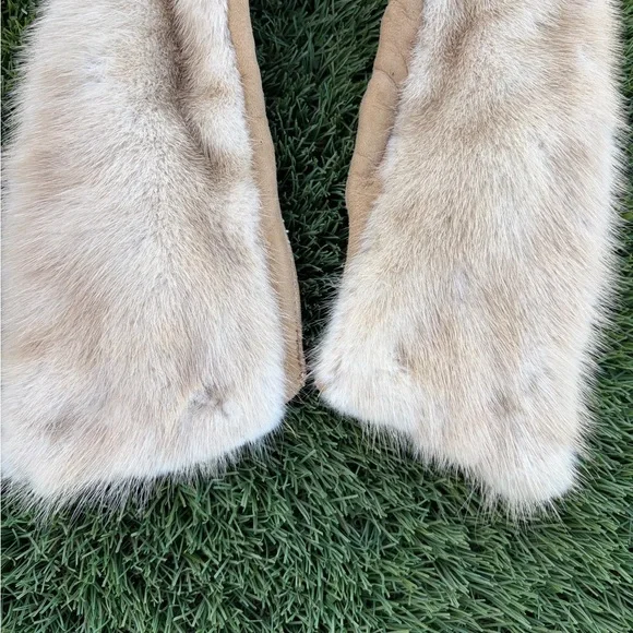 Mink Fur Collar Jazz Up A Coat For A Night Out - Picture 8 of 8